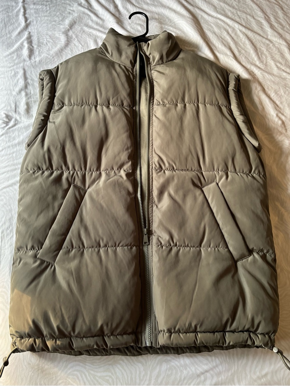 H&M  Quilted Puffer Vest in Olive